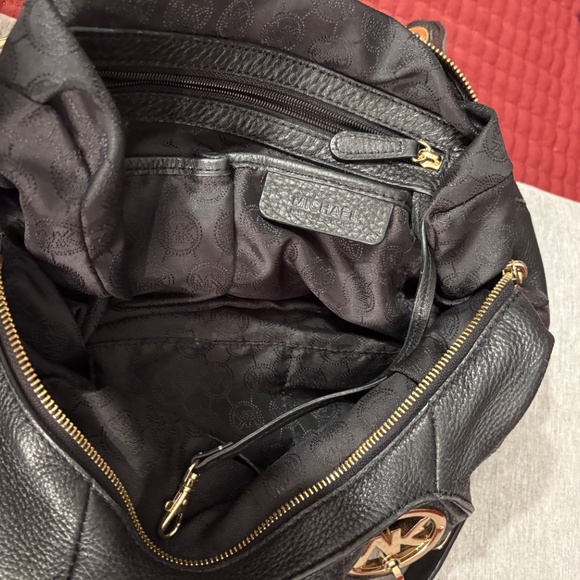 Michael Kors Large Bag - Picture 8 of 12